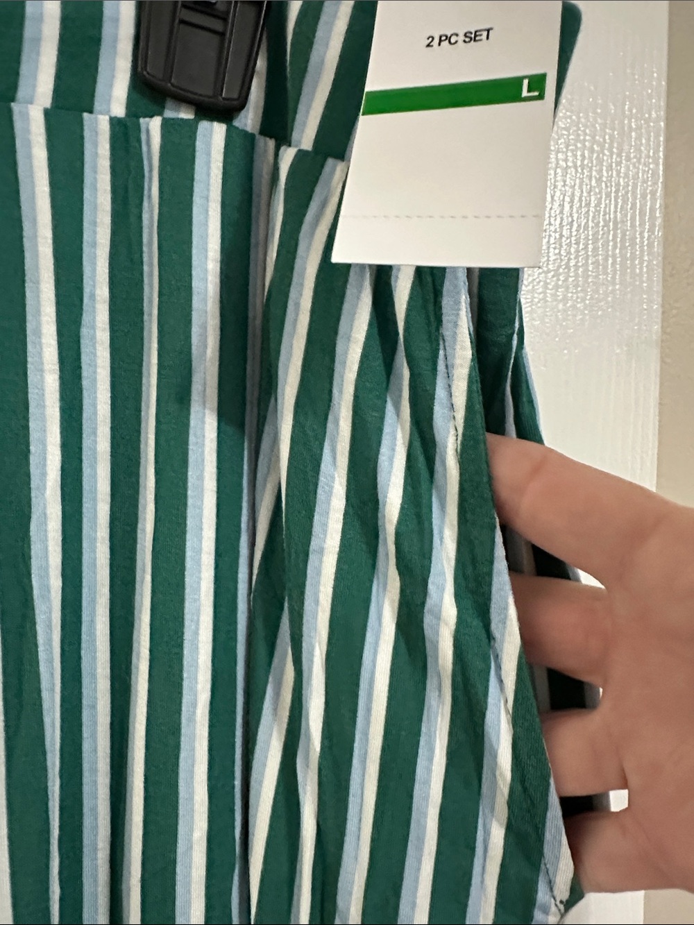 GAP Green and White Vertical Stripe Pajama Set - Picture 3 of 3